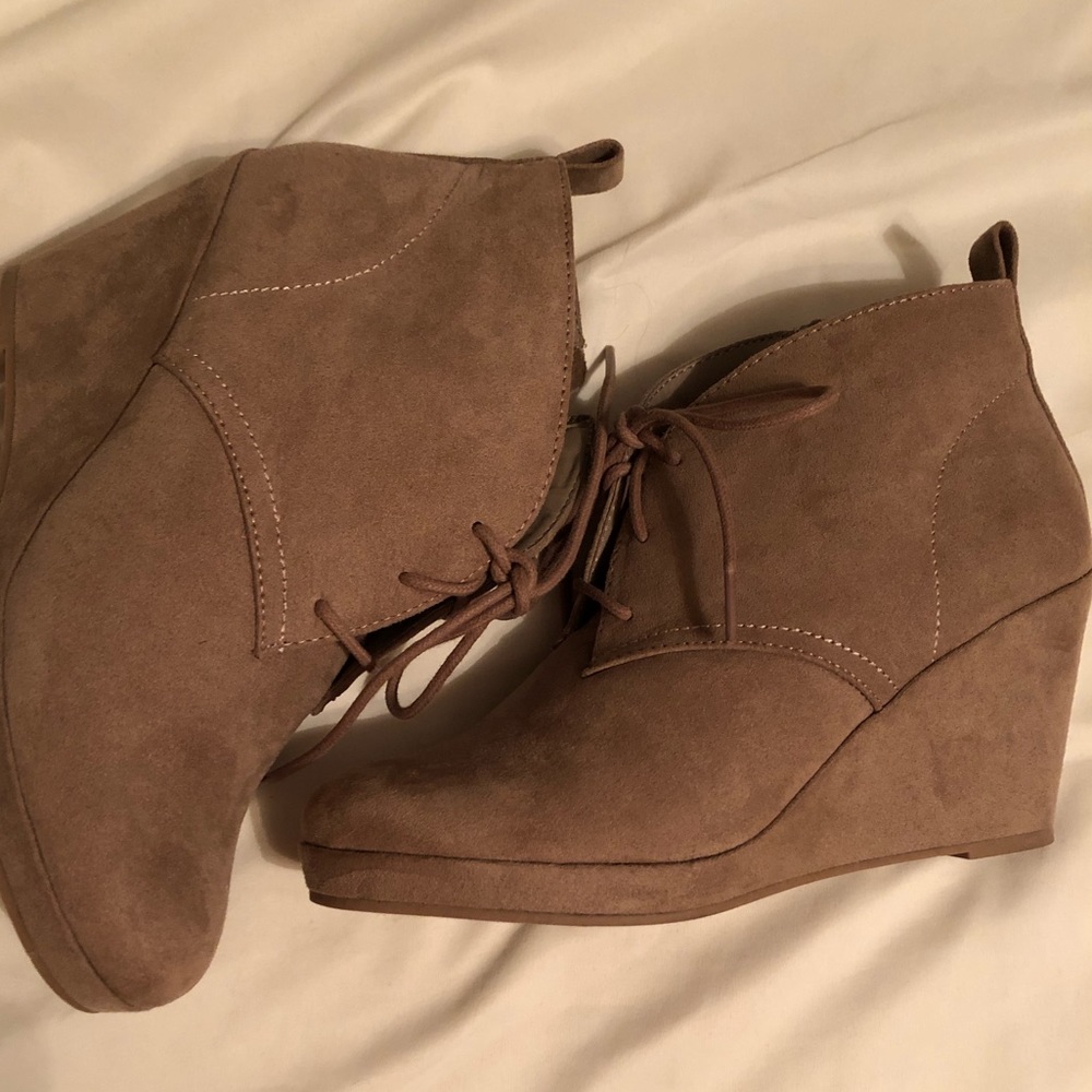 Light brown Booties